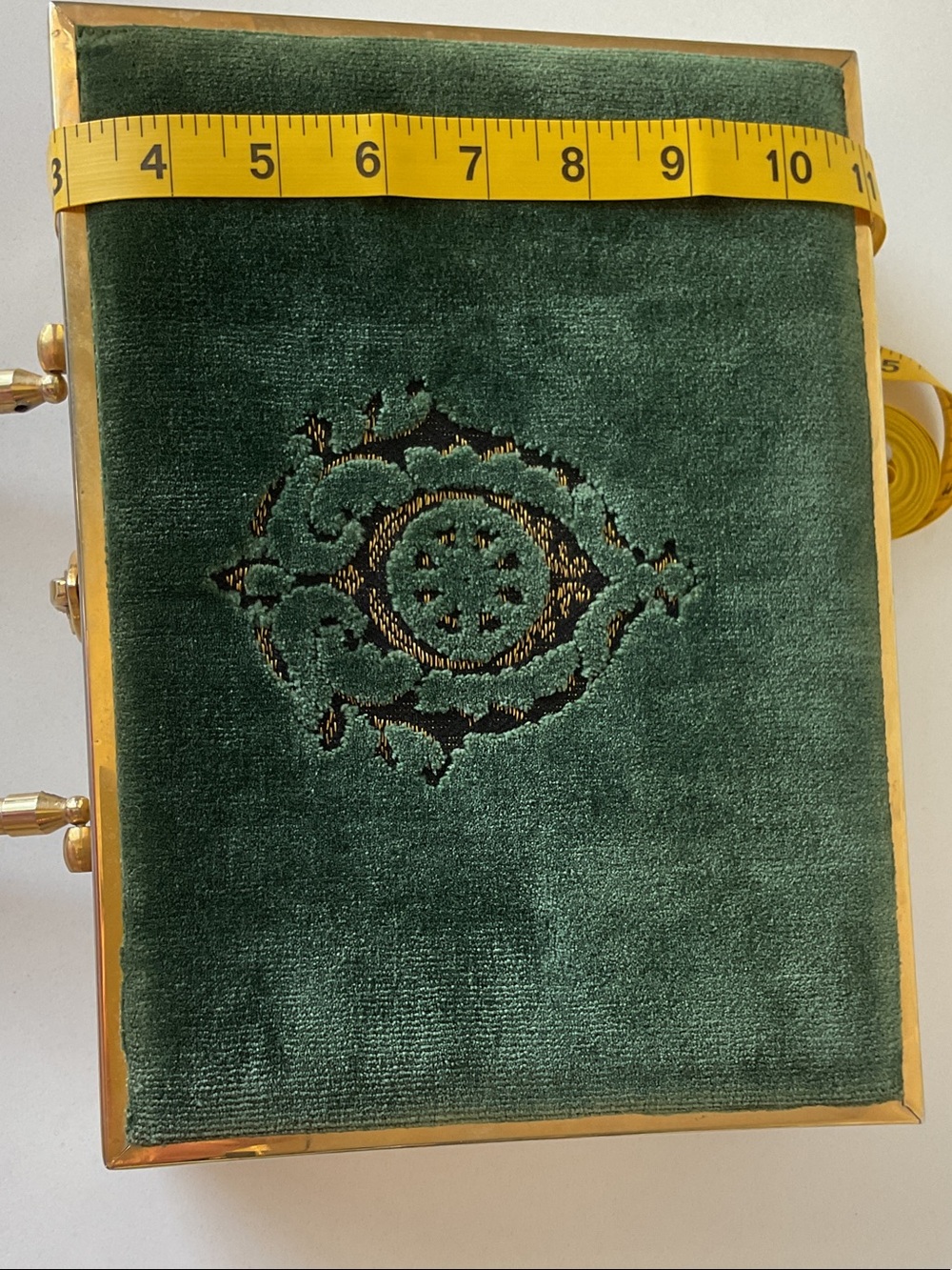Vintage STYLECRAFT of Miami Gold Metal & Green Velvet Mid-Century Box Handbag - Picture 12 of 16